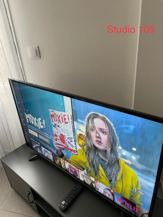Studio A 300 M De La Gare De Mantes-La-Jolie ภายนอก รูปภาพ