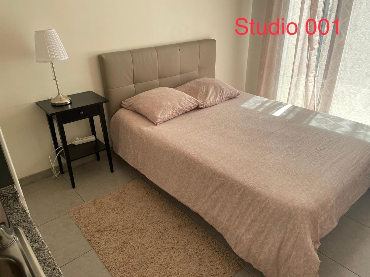 Studio A 300 M De La Gare De Mantes-La-Jolie ภายนอก รูปภาพ